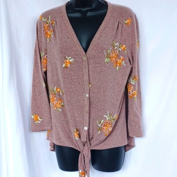 Fig and Flower Anthropolo Pink W/Floral Embroidery Button/Tie up Hi/Lo Top SZ M - Picture 1 of 8